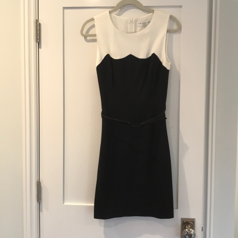 Trina Turk size 4 black and white sheath dress
